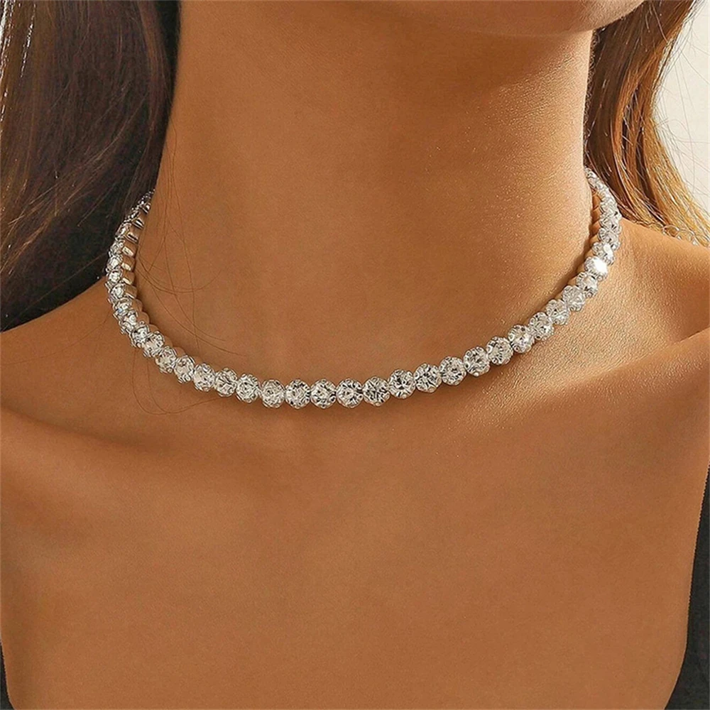 Modischer, eleganter Schlüsselbeinkettenschmuck mit Strass-Charm, eleganter, glänzender Bankettkragen, vielseitiges, starkes Kettenzubehör Image