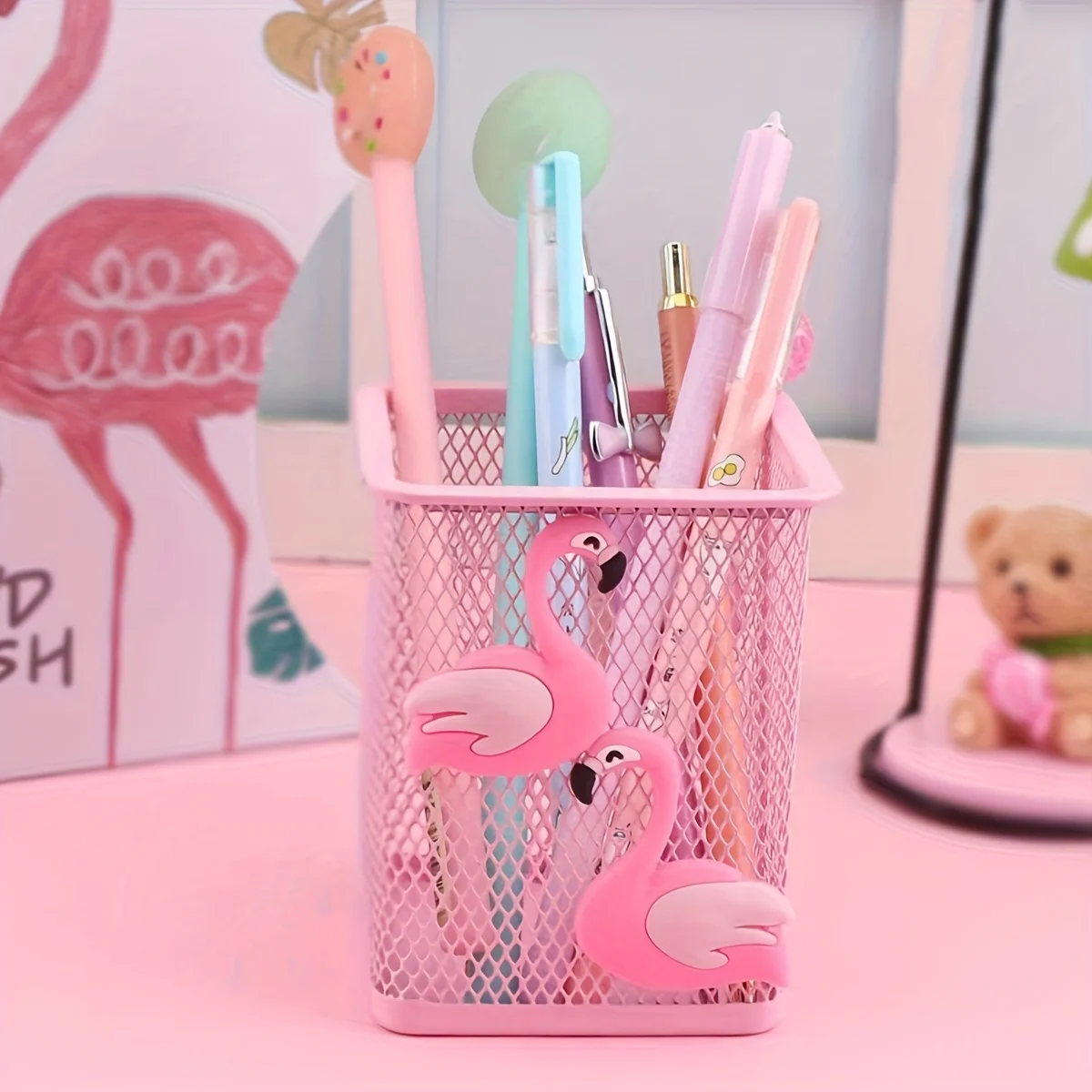 1-teiliger niedlicher quadratischer rosa Flamingo-Aufbewahrungskorb, Stifthalter für den Schreibtisch, multifunktionale Metallgitter, kleiner Aufbewahrungskorb für Zuhause und Büro