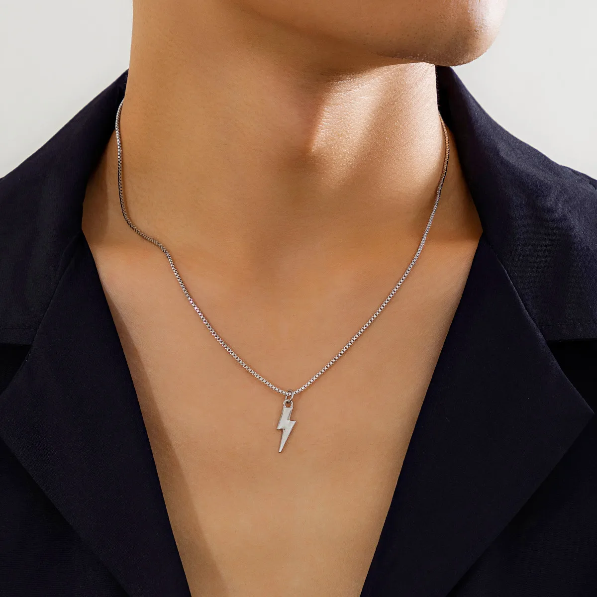 KunJoe Punk Metall Geometrie Blitz Anhänger Halskette für Männer Einfache Silber Farbe Box Kette Choker Halskette Hip Hop
