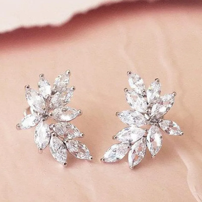 Huitan Chic Blatt Gestüt Ohrringe mit AAA Marquise Zirkonia Zarte Zubehör für Frauen Hochzeit Partei Aussage Schmuck Image