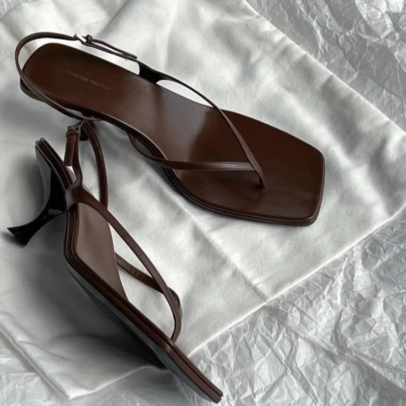 Retro Karree Clip Toe Sandalen Kitten Heel Zurück Strap Concise Französisch Stil Sexy Kleid High Heels Schuhe Luxus Frauen Schuhe