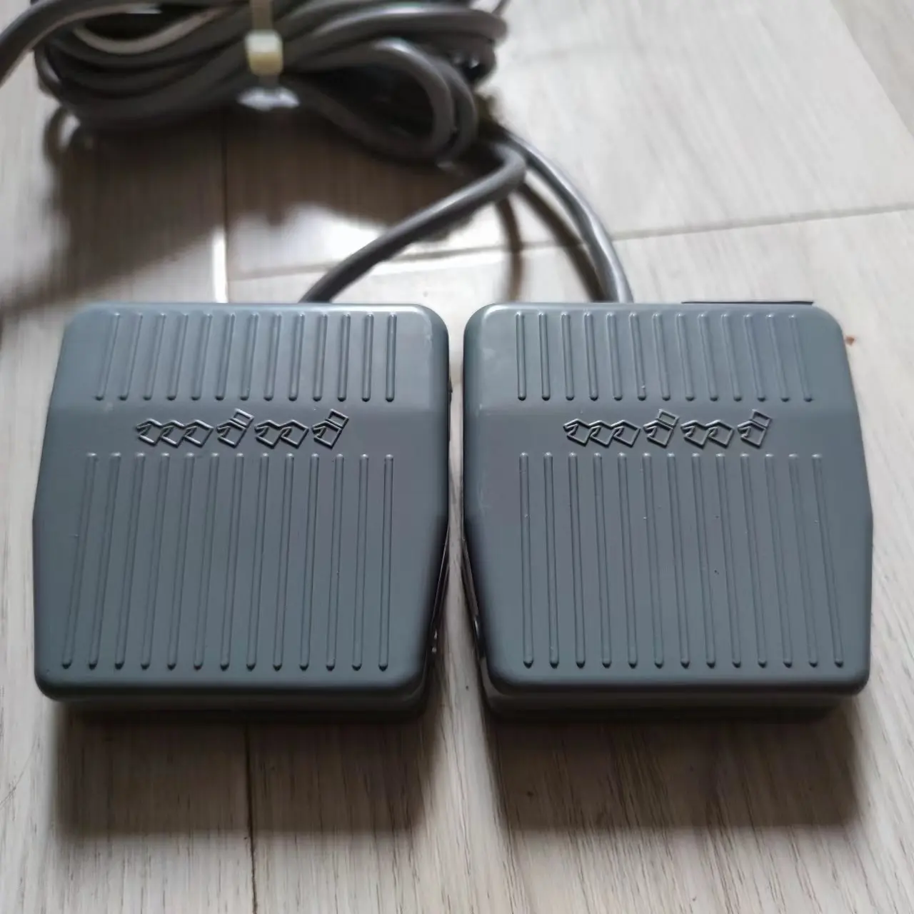 USB-Fußpedal Arcade-Spielzubehör für PC Kompatibel mit Time Crisis 1-5 Light Gun Teile Gaming-Controller Fußpedal Image