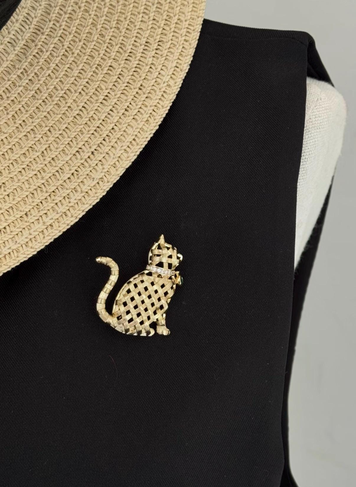 Spilla a forma di gatto dorata, spilla a forma di gattino, gioiello vintage intrecciato a forma di gatto, spilla a forma di animale, regalo per lei, s