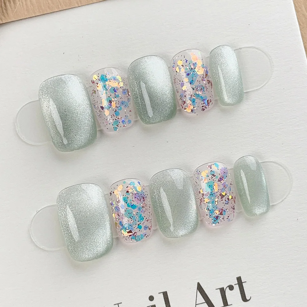 10 Stück kurze, quadratische, handgefertigte Press-On-Nägel, hellcyanfarbene künstliche Nägel, einfach tragbare Nagelkunst, glitzernde Pailletten Image