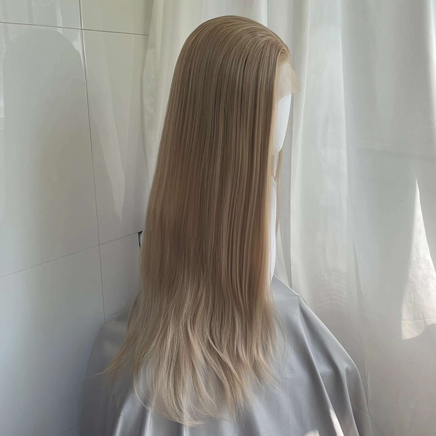 Honigblonde 13 x 4 synthetische Lace-Front-Perücke für Frauen, 66 cm lange, gerade, leimlose Perücken, hitzebeständige Perücken, freier Teil Image