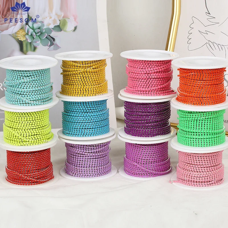 PEESOM NewSS6 2 mm Splitterboden-Strass-Cup-Kette zum Aufnähen, bunte Acryl-Strassbesatzkette, Strass-Banding für DIY-Kette Image