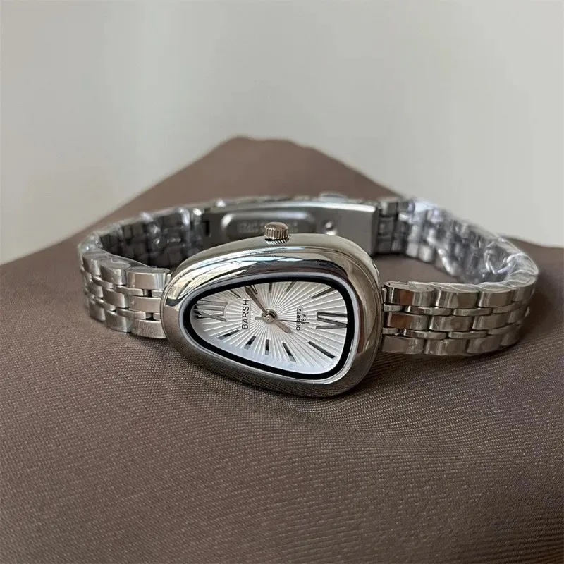 Marke Schlange Kopf Zifferblatt Frauen Uhr Luxus Damen Quarz Uhren Tröpfchen Geformt Römische Ziffer Stahlband Armbanduhren Geschenk Uhr Image