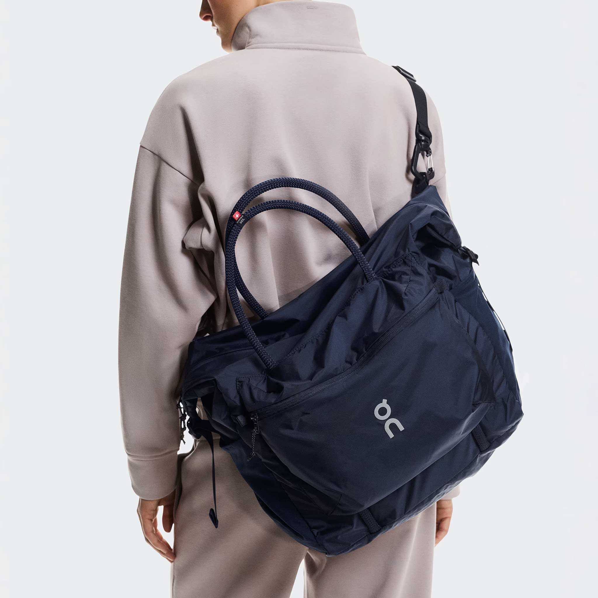 On Track Pack 35L Lite Sport Bags Navy
