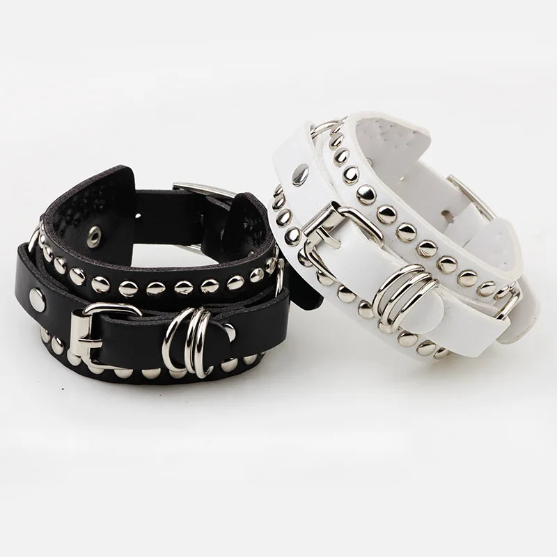 Yupsk Schwarz-Weißes Leder-Armband Gothic Punk Armbänder für Damen und Herren mit Spikes und Nieten Rock Unisex Schmuck