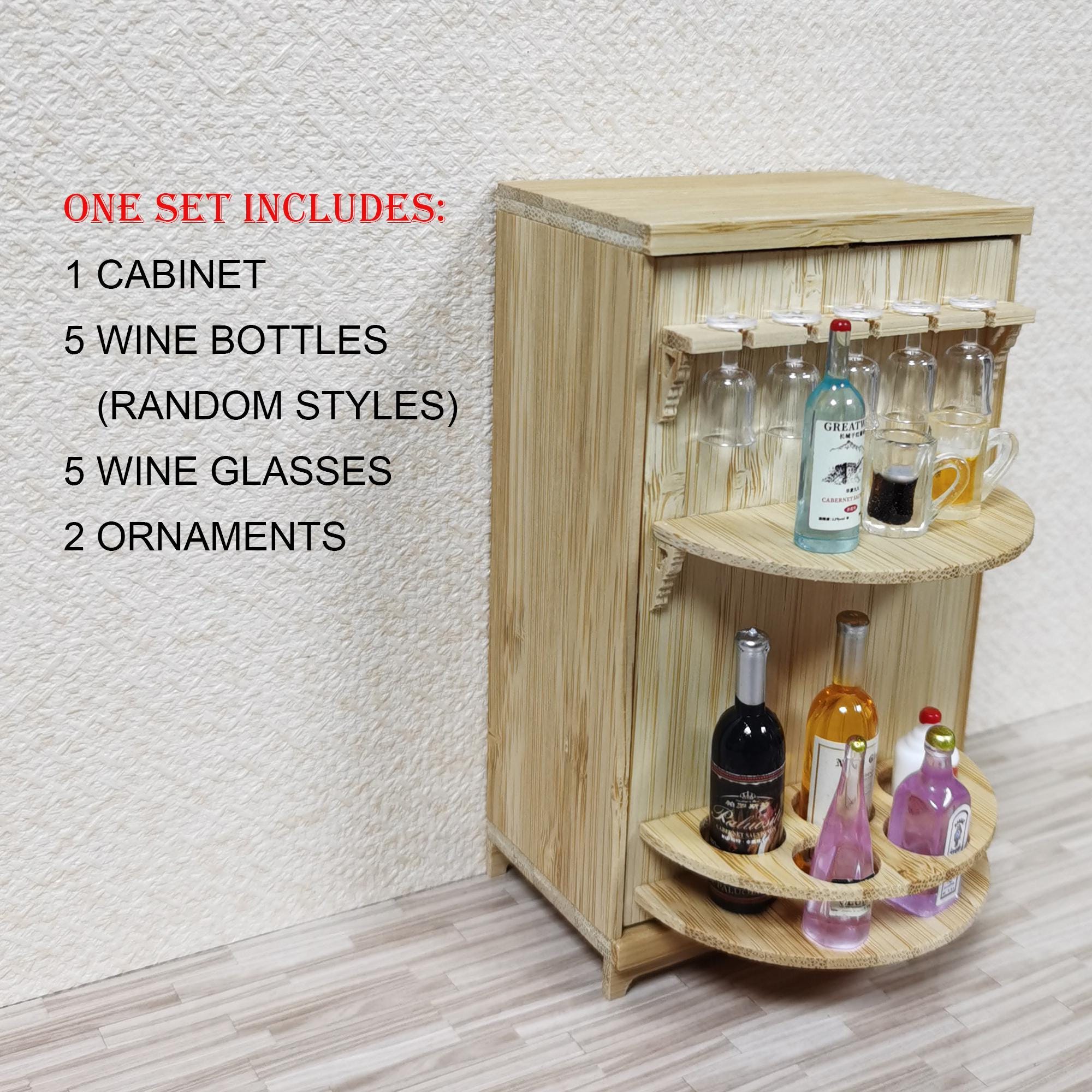 Mobile bar in miniatura in legno per casa delle bambole, contenitore in miniatura con bicchieri e bottiglie, mini mobile per bevande e vino adatto all