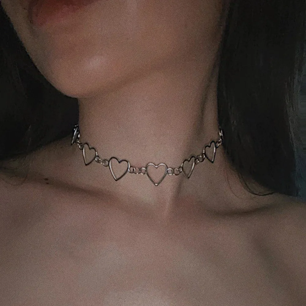 SUMENG 2025, neue hohle koreanische süße Liebes-Herz-Halskette, Aussage, niedlicher zweifarbiger Schmuck für Frauen, Geschenke Image