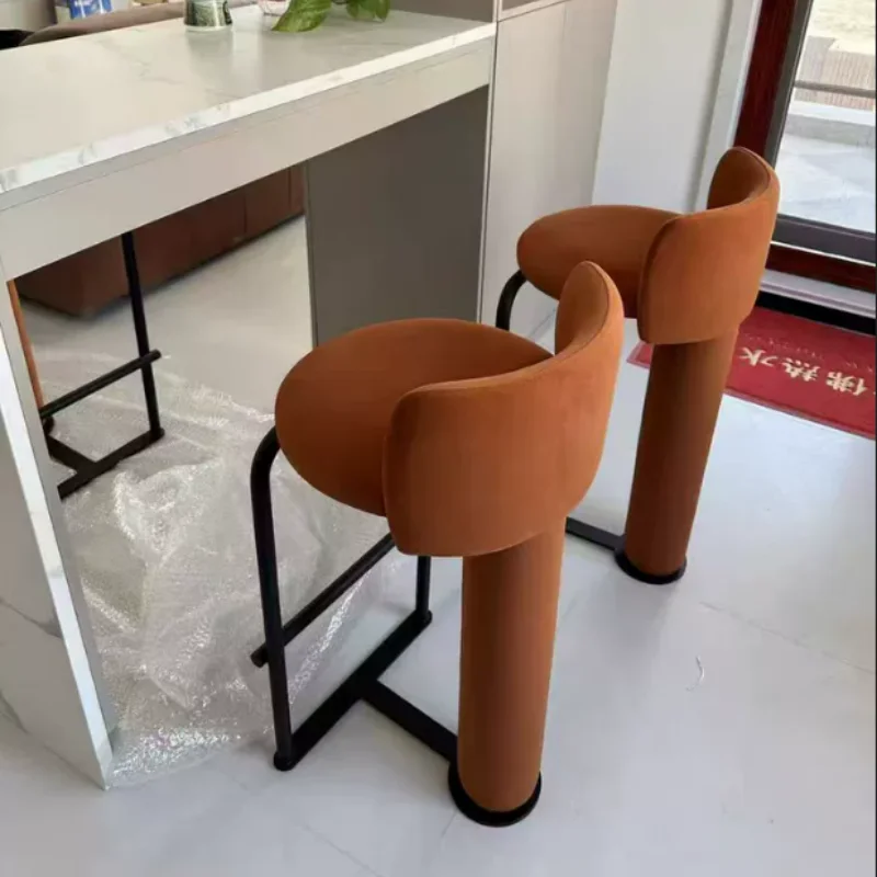 Designer Nordic Barhocker Ästhetische Bequeme Entspannende Friseur Barstühle Nordic Barber Chaise De Bar Einzigartige Möbel Image