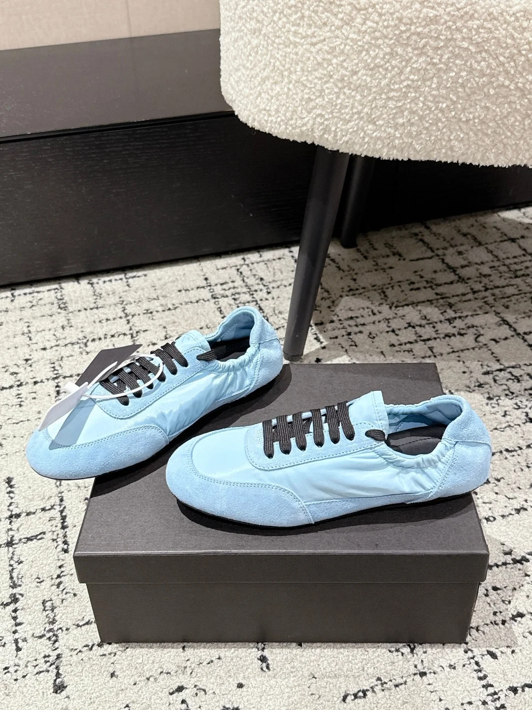 Luxusmarke Damen Tanz- und Freizeitschuhe Sportliche Flache Schuhe aus Wildleder und Nylon Wanderschuhe Ballerinas Premium Freizeitschuhe