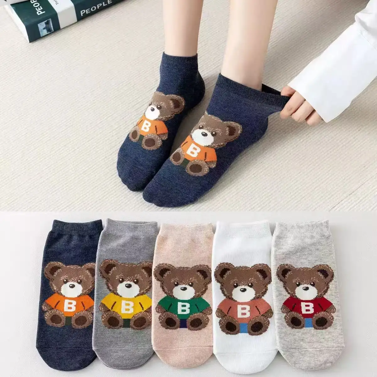 5 Paar Frühlings-Crew-Socken mit Cartoon-Bären und Katzen-Motiven, Atmungsaktive Baumwoll-Kurzsocken für Damen Image