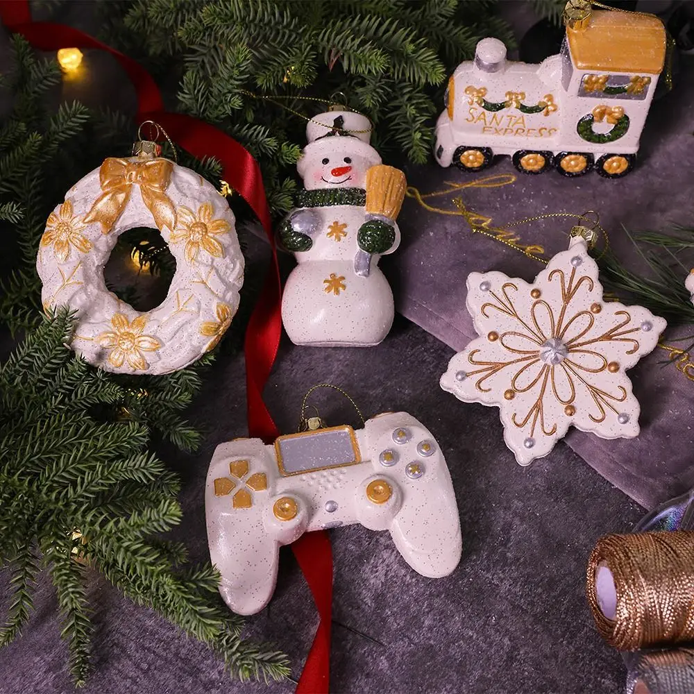 Weiße Weihnachtsdekoration zum Aufhängen, Schneemann, Schneeflocke, Weihnachtsbaumschmuck, Partyzubehör, Festival, Weihnachtskugeln, Szeneherstellung Image