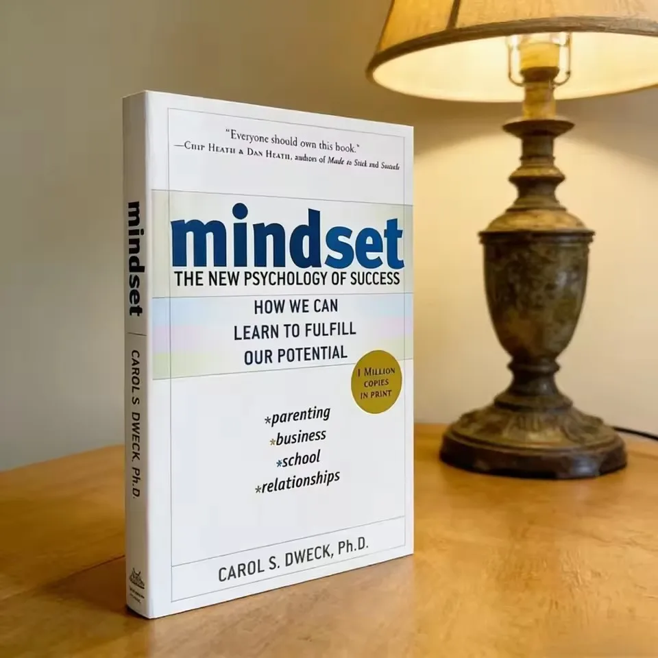 Mindset: Die neue Psychologie des Erfolgs, englisches Buch von Carol S. Dweck, inspirierendes Buch aus der ausländischen Literatur Image