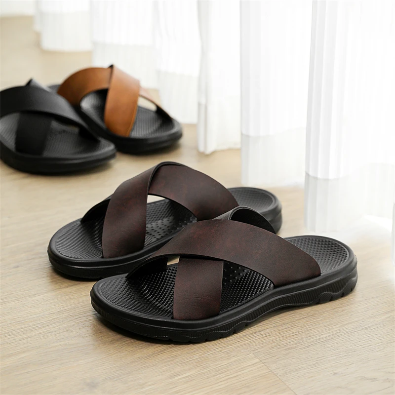 Herren-Slipper 2025 Sommer Große Größen Outdoor Strand Freizeit-Sandalen Trend Herrenschuhe Flache Rutschfeste Bequeme Schuhe Zapatillas