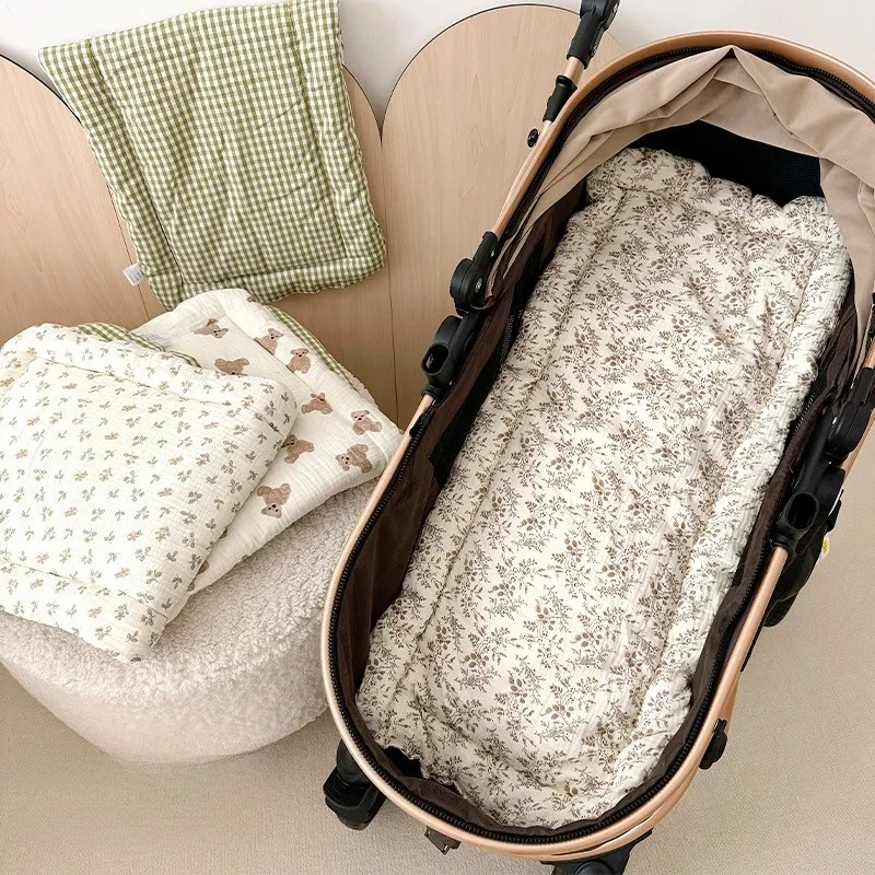Weiche Ramie-Baumwoll-Gaze Sommer-Kinderwagenmatte Doppelseitige Kinderwagen-Sitzauflage Kühlende Sitzkissen Kinderwagen-Zubehör Image