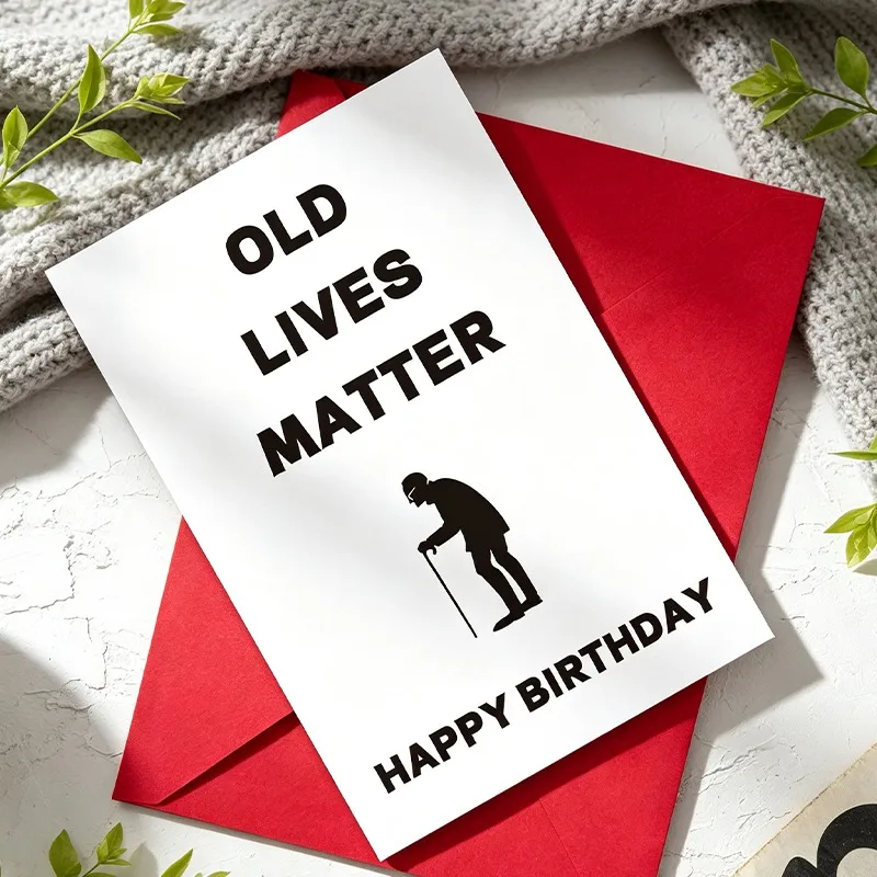 Geburtstagskarte mit rotem Umschlag „Old Lives Matter Joke“ – handgeschriebene, große Geburtstags- und Grußkarte Image