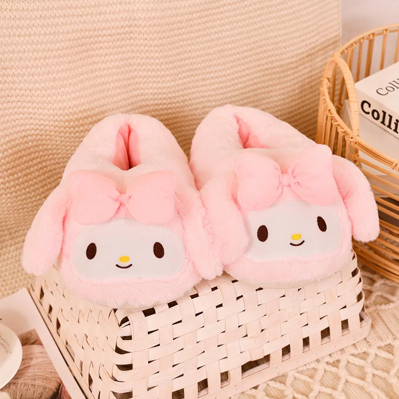 Sanrio Cartoon My Melody Damen Plüsch-Hausschuhe Kuromi Hello Kitty Cinnamoroll Anime Kawaii Winter Baumwoll-Hausschuhe Weiche Mädchen-Pantoffeln