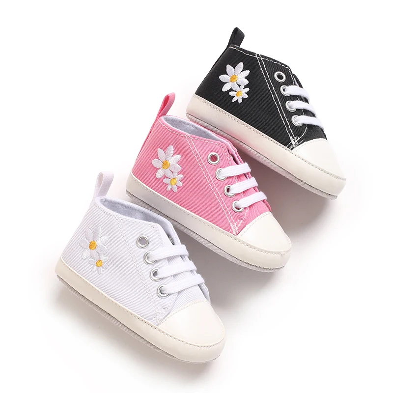 0–18 Monate Baby-Sportschuhe aus Segeltuch, klassische Sportschuhe für Neugeborene, Mädchen, bestickte Blumen, Lauflernschuhe für Kleinkinder, rutschfeste Babyschuhe