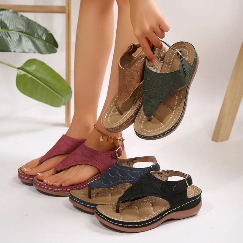 Damen-Sandalen mit Zehenclip Keilabsatz-Flip-Flops Modische Bestickte Plateau-Sandalen mit Schnalle Lässige Damen-Strandschuhe