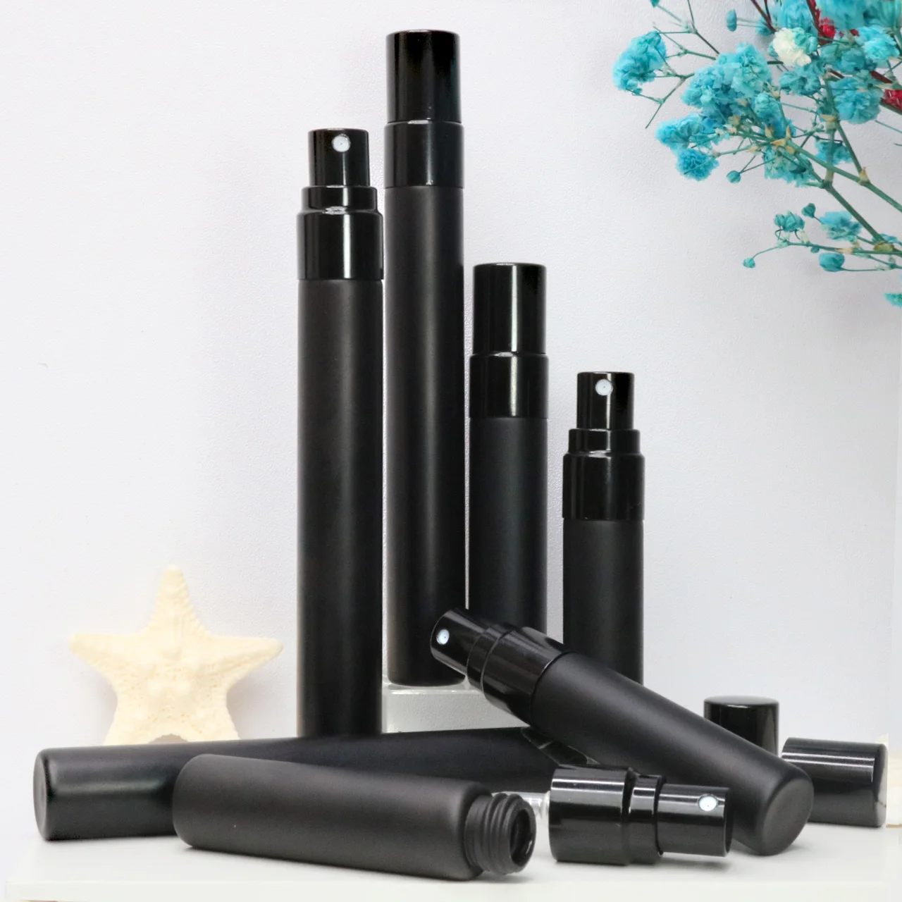8 und 32 Stück, + 6 Werkzeuge, 5/10 ml. Hochwertige Reiseparfümflasche aus mattschwarzem Glas. Tragbare nachfüllbare Sprühflasche, Image