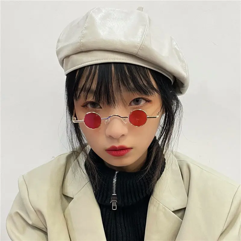 Luxuriöse Vintage-Spiegel-Punk-Sonnenbrille in kleiner Größe für Damen/Herren, klassische runde Outdoor-Hip-Hop-Sonnenbrille mit Metallrahmen