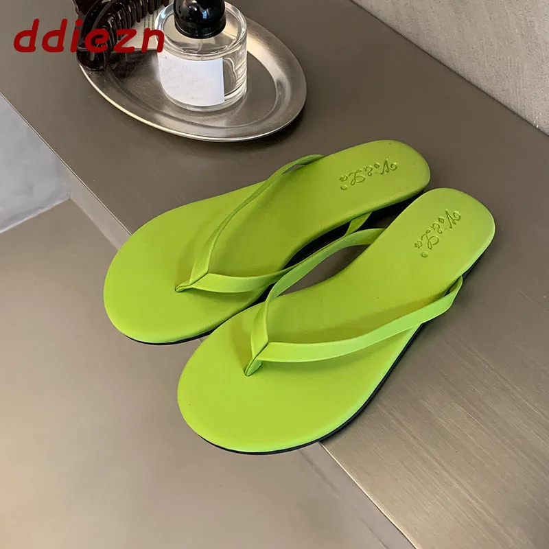 Neu im Sommer: Strand-Slides, Damen-Slipper, weibliche Sandalen, Freizeitschuhe, modische weiche Slipper, flache Schuhe, Damen-Flip-Flops
