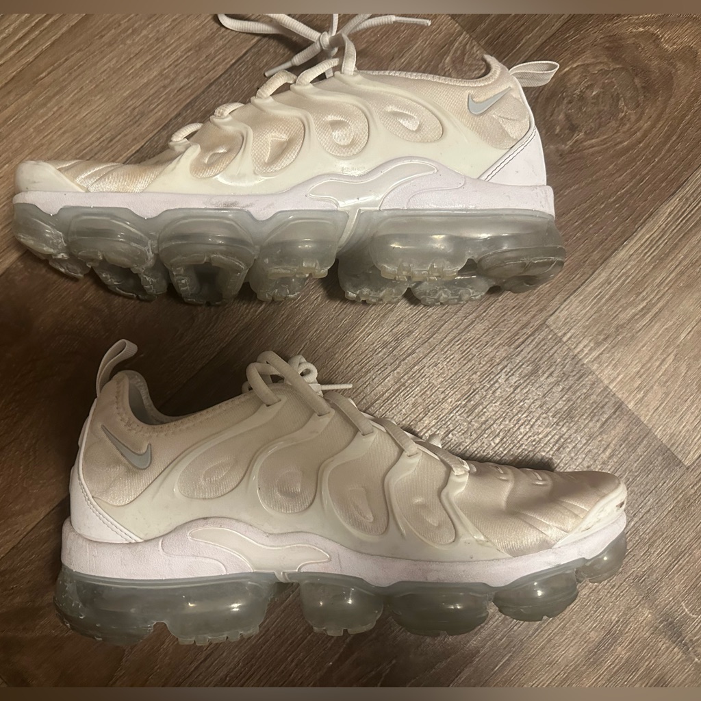 Nike Shoes | Men's Nike Air Vapormax Plus Running Shoes White / Pure Platinum Sz 9.5 *Read | Color: White | Size: 9.5