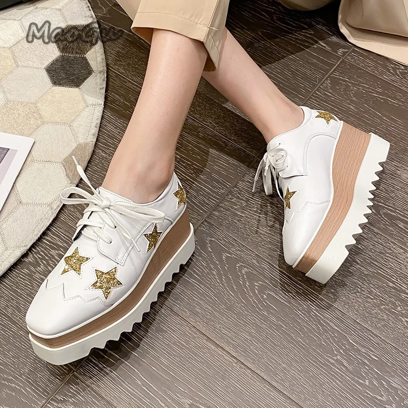 Rutschfeste Schuhe mit dicken Sohlen für Damen, Schnürung, Lackleder, Stern-Freizeitschuhe, quadratische Zehenpartie, elegante Pumps mit hohem Absatz, Größe 34–40