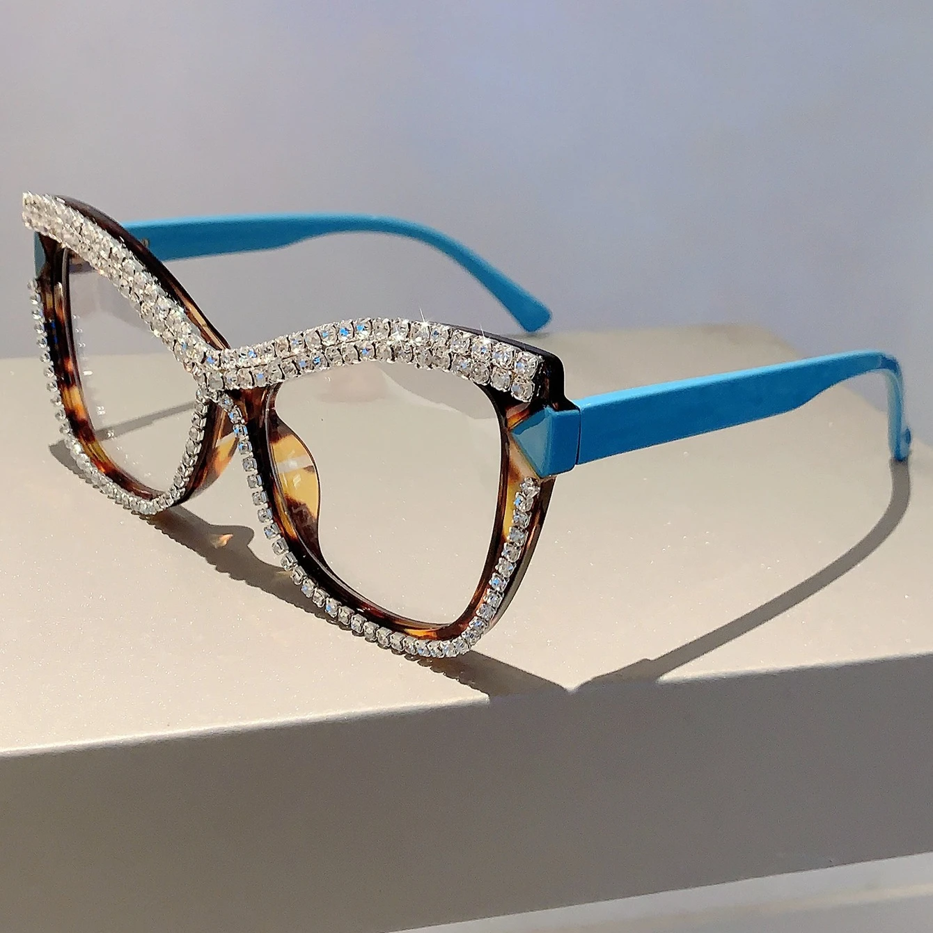 GM LUMIAS Übergroße Cat-Eye-Brille mit Strass, Damenmode, dekorative optische Brillenfassungen, trendiges Design, Blaulicht-blockierende Brillen Image