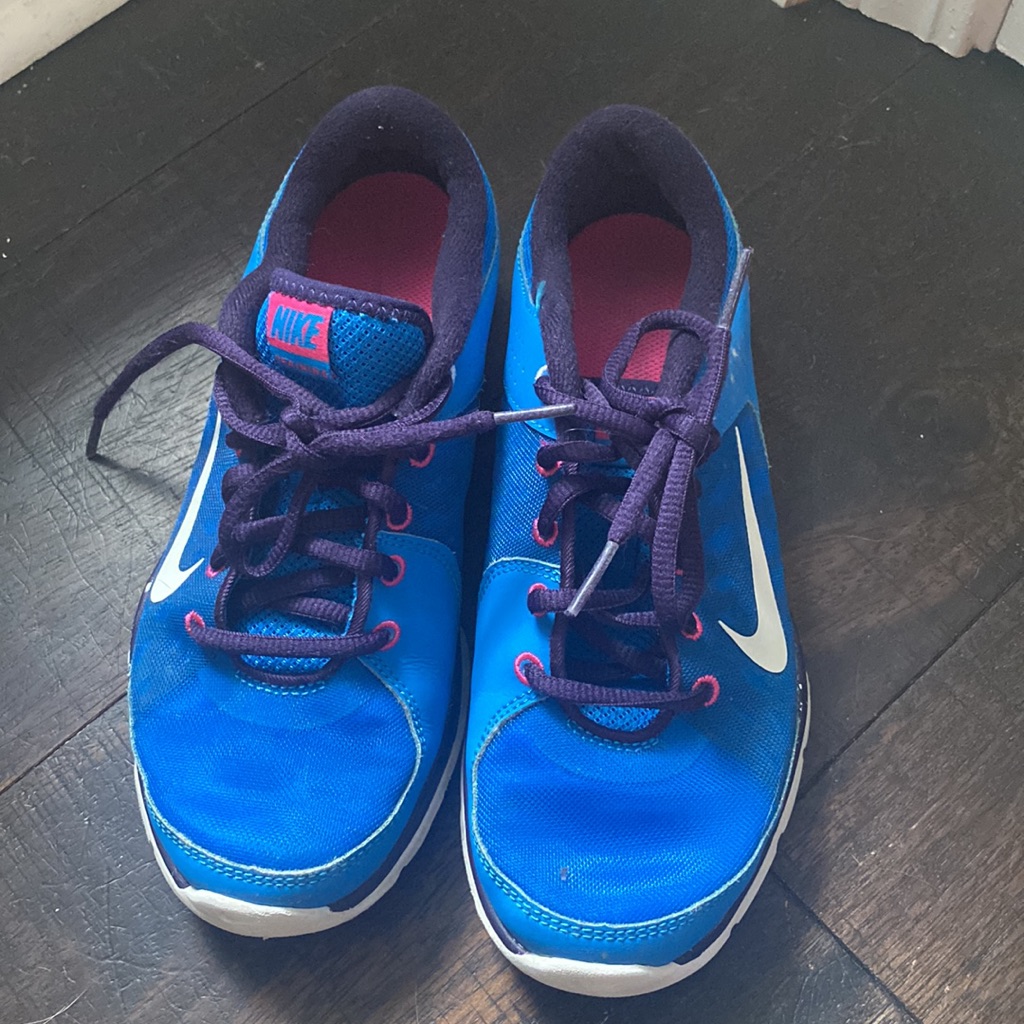 Nike Shoes | *Soon To Donate* Nike Tennis Shoes | Color: Blue/Pink | Size: 6