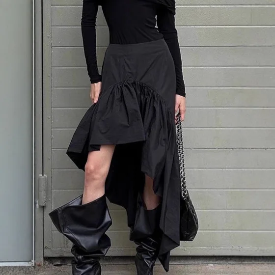 Schwarze Hochgeschnittene Maxiröcke Mode Gerüschte Asymmetrische A-Linien-Röcke Retro Y2K Party Looks Streetwear Damenröcke Image