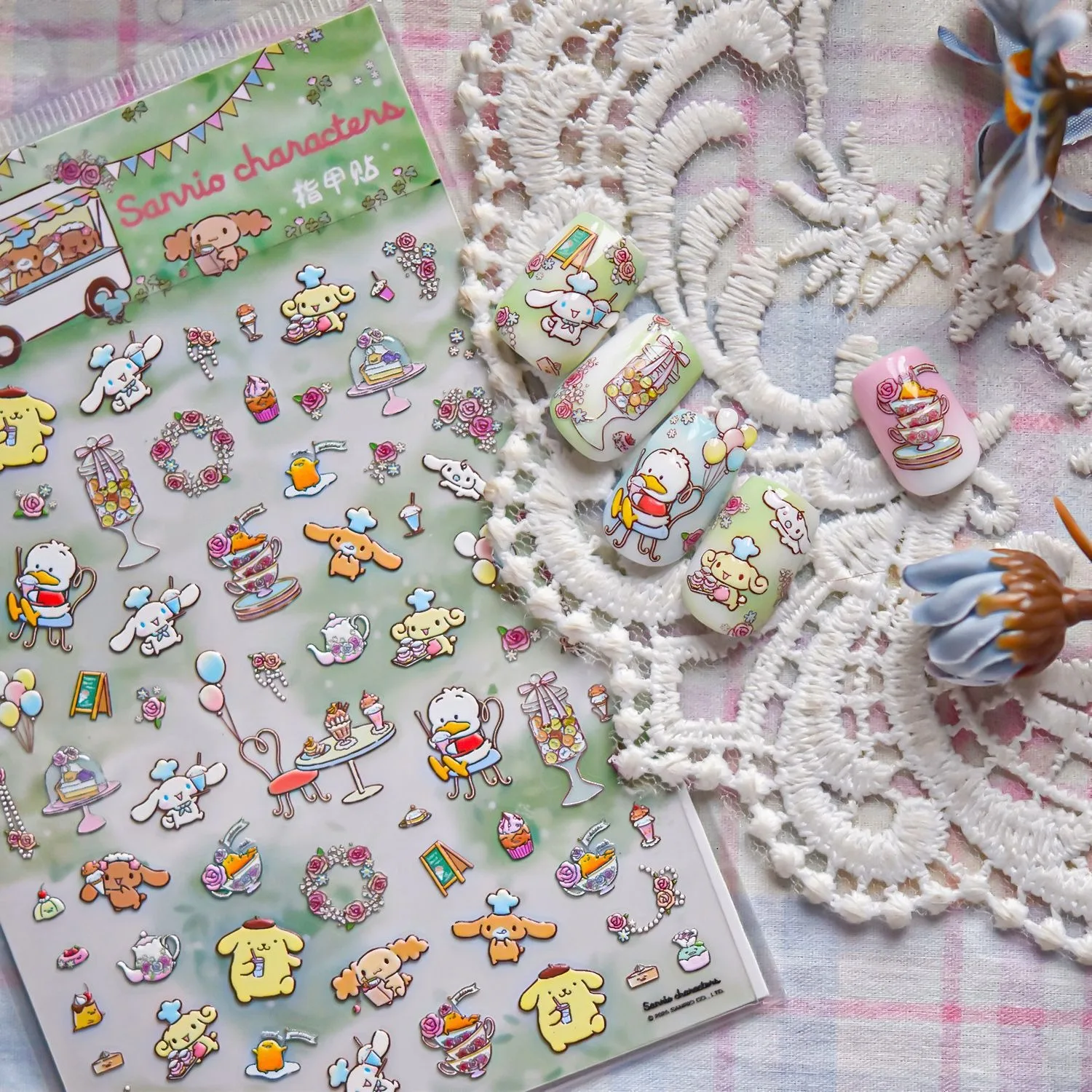 1 Stück 5D Geprägte Pom Pom Purin Hello Kitty Nagelaufkleber Melody Little Twin Stars Nagelkunst-Zubehör Sanrio-Serie Nagelteile Image