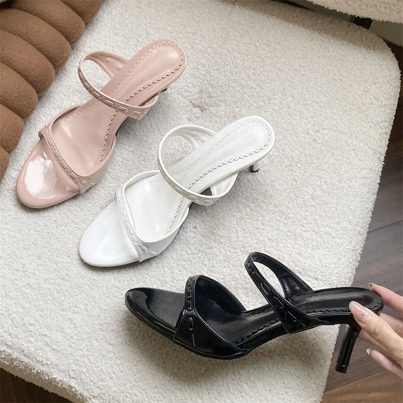Aneikeh Modische Damen Nude Pink Lackleder Mules mit niedrigem Absatz, hohle offene Zehenpartie, Slip-on Sandalen, Sommer Casual Slides Schuhe