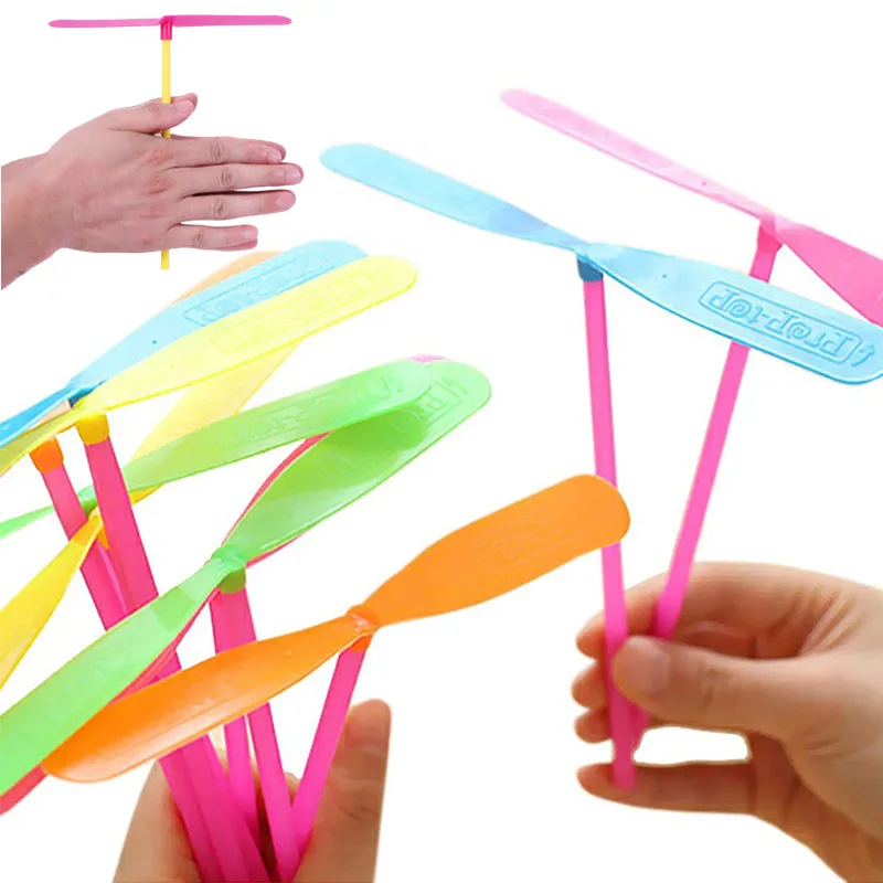 Hélice volante en plastique en forme de libellule en bambou, 10 pièces, jouet de sport de plein air, cadeau, flèche volante rotative, jeux de plein air