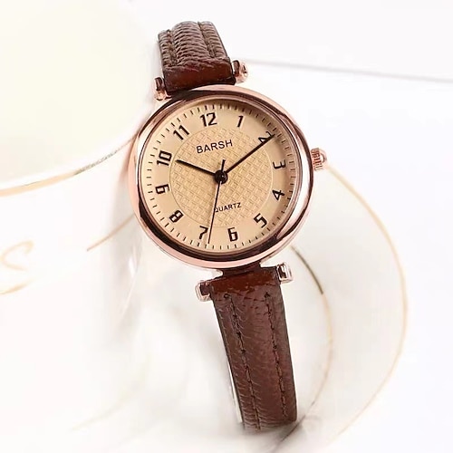 Damenuhr in Roségold mit rotem Lederarmband, modische Armbanduhr mit weißem, strukturiertem Zifferblatt und gut lesbaren arabischen Ziffern, elegante analoge Quarzuhr, Schmuckgeschenk für sie Image