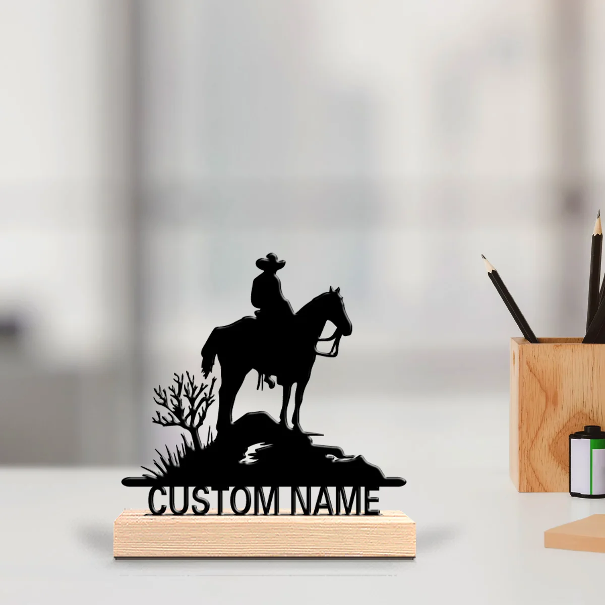 1 Stück lustige, personalisierte Metallstatue mit Holzperlen-Akzenten, Reiten auf einem Pferd, ideal für Schlafzimmer, Kinderzimmer, Boho-Chic-Heimdekoration