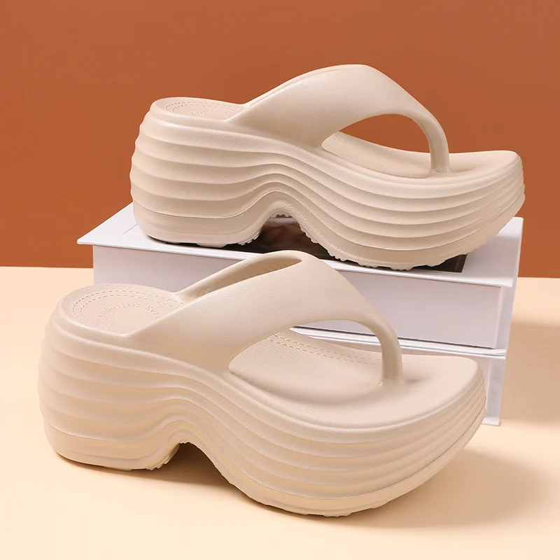 Damen Plateau-Keilabsatz-Flip-Flops mit dicker Sohle, rutschfeste Strandpantoffeln, lässige Sommersandalen, bequeme EVA-Schuhe für draußen 2026