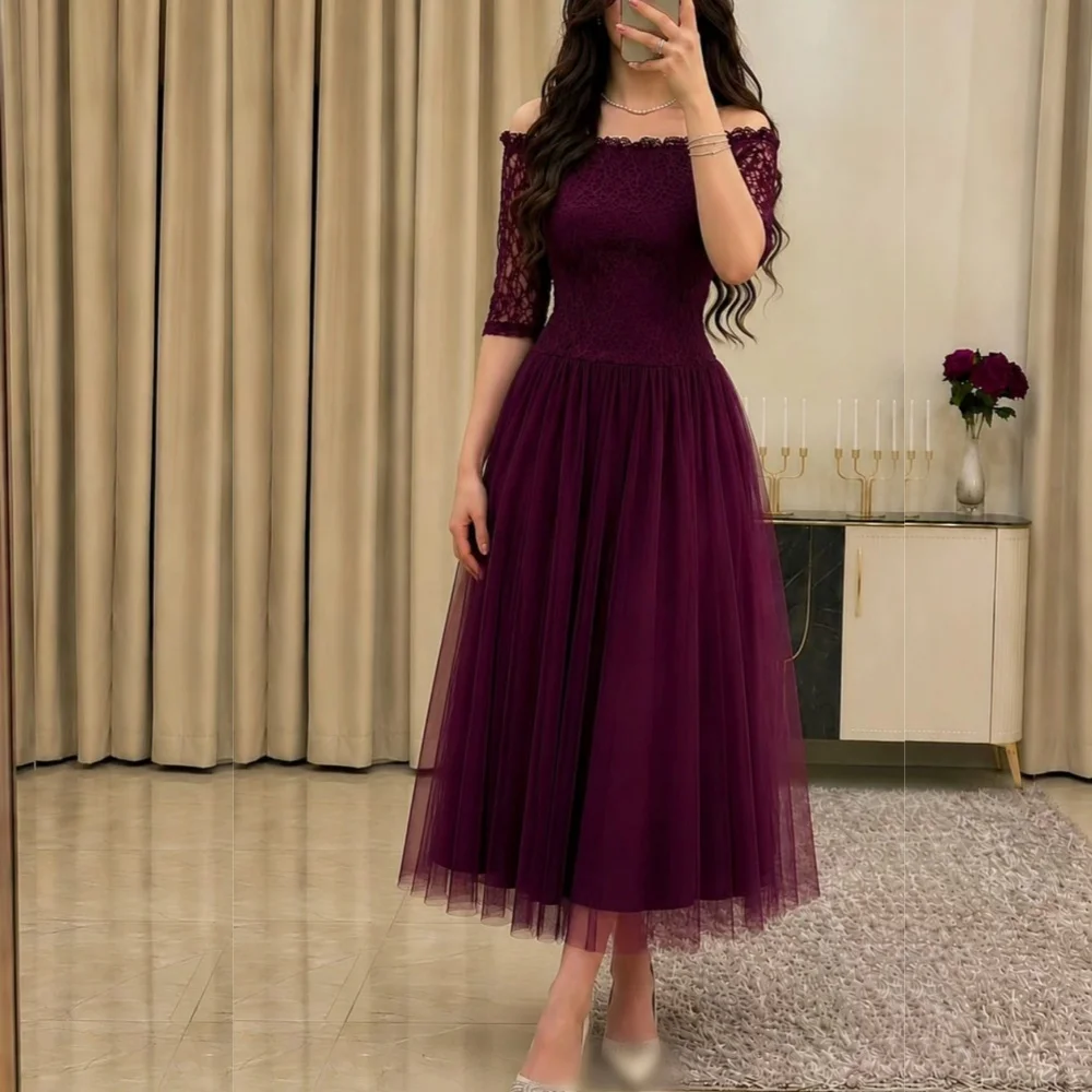 Maßgeschneidertes Spitzen-Abendkleid mit Schulterfreiem Design Klassisches A-Linien Plissee-Midikleid Hochwertiges Hochzeits- und Partykleid Image