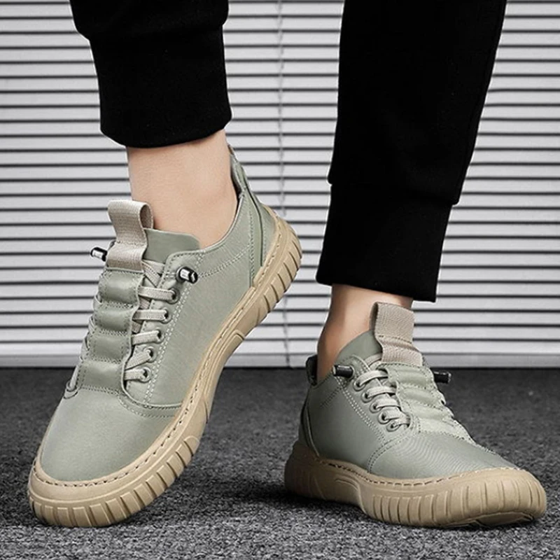 Canvas-Freizeitschuhe zum Hineinschlüpfen mit elastischen Schnürsenkeln, niedrigem Schaft, bequemer, rutschfester Gummisohle, modische, vielseitige Skate-Schuhe für den Alltag.