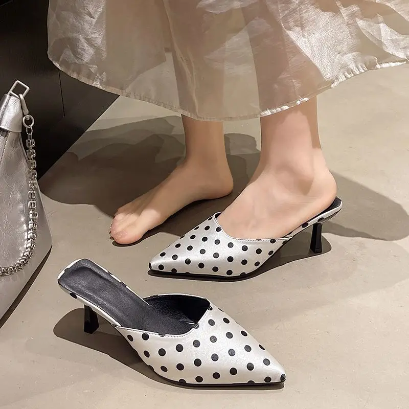 Neue Vintage Polka Dot Spitze Mules mit Kitten Heel aus Satin – Bequeme Freizeitschuhe für Damen, Sommermode Sandaletten mit Absatz