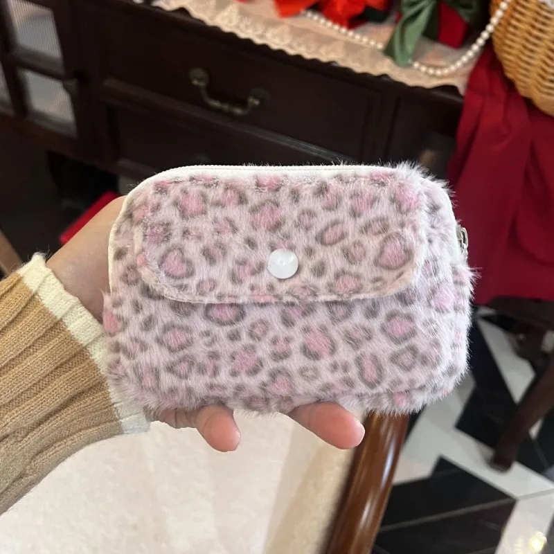 Damen-Geldbörse mit rosa Leopardenmuster, Make-up-Aufbewahrungstasche, niedlicher und süßer, rosafarbener Plüsch-Kartenhalter mit großem Fassungsvermögen Image