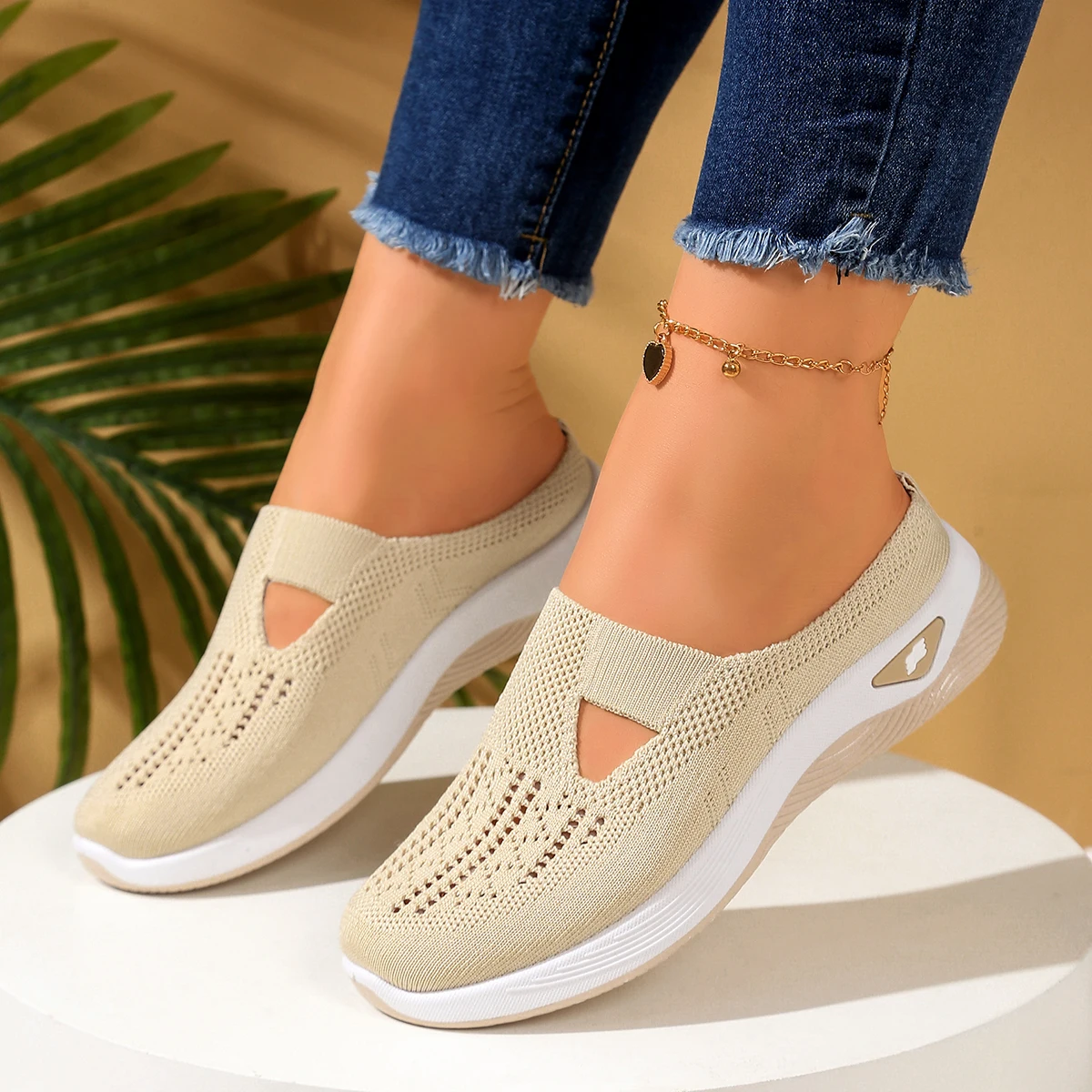 Sommerschuhe der Frauen, Verkaufsschuhe mit kostenlosem Versand, lässiger Sneaker, Damenschuhe, halbe ein Paar Damenschuhe