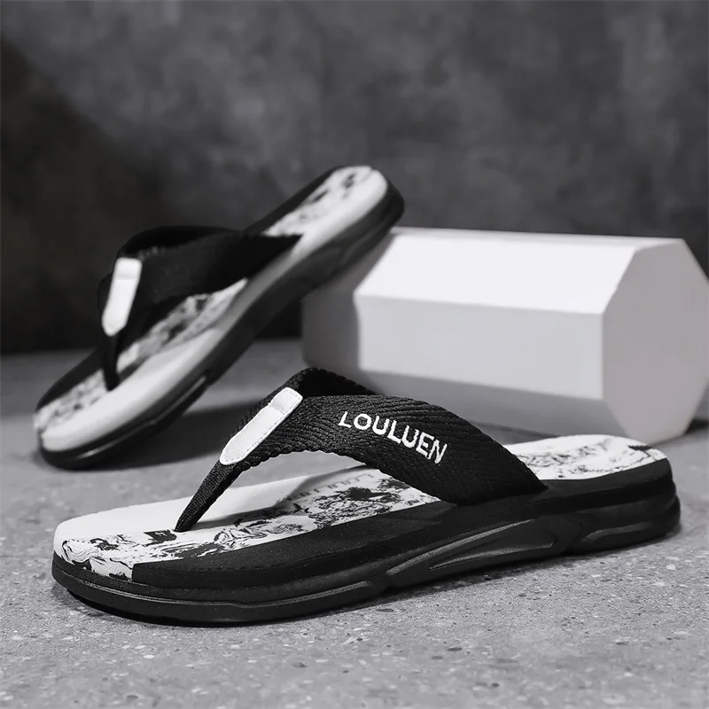Herrenschuhe, trendige Flip-Flops, Badeschlappen, bequeme Slipper für drinnen und draußen, Hausschuhe, Freizeitschuhe, Sandalen