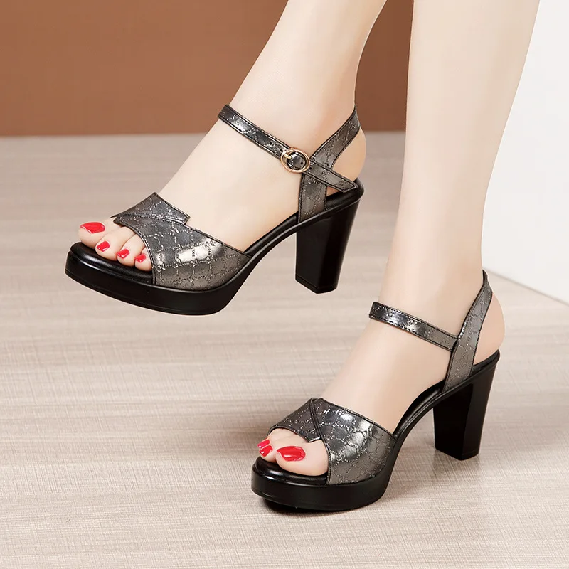 Peep Toe High Heel Damenschuhe für Damen Sandalen Sommer Kleid Absatz Sandalen Damen Luxus Damen Sandale Größe 32-43