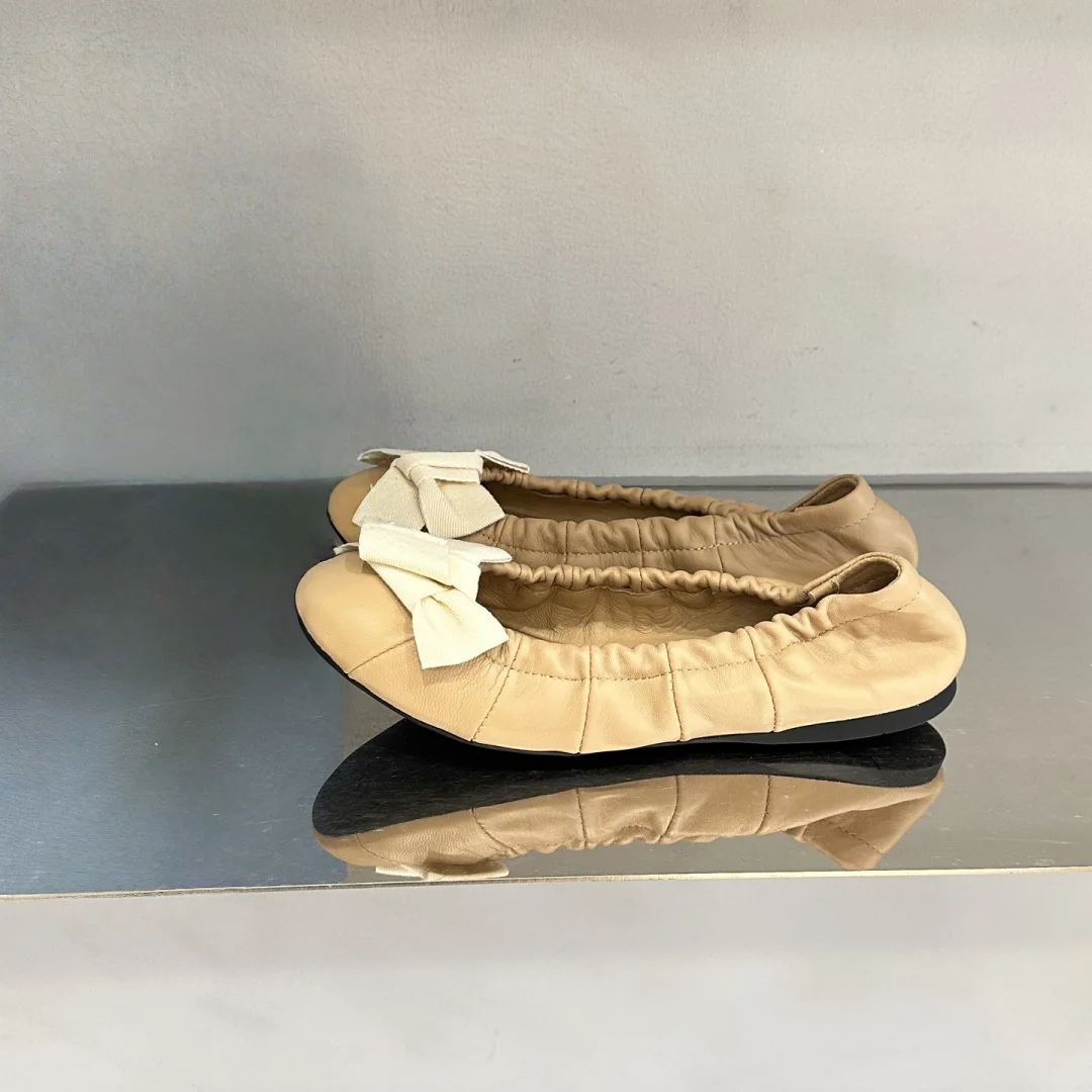Luxusmarke Tanzschuhe Damen Flache Schuhe Casual Flats Handgefertigter Slip-on-Stil Obermaterial aus Schafsleder Ultraleichte Freizeitschuhe