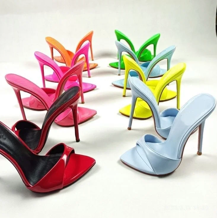 Bunte Leder Spitze Zehen Hot Chic Hausschuhe Damen Sommer Neu in Gold Super High Heels Samt Große Größe Pantoletten Sexy Party Schuhe
