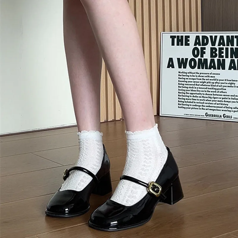 2026 Neue Mode Eckige Schuhe Frühling Herbst Designer Vintage Damen Mary Jane Schuhe Elegante Niedrige Absätze Sandalen Große Größen 35-39